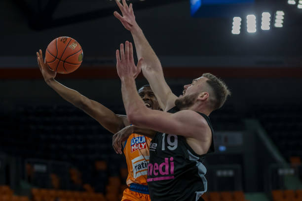 国家队的召 国家队的召