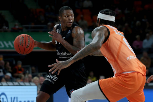 为何米兰冬 为何米兰冬