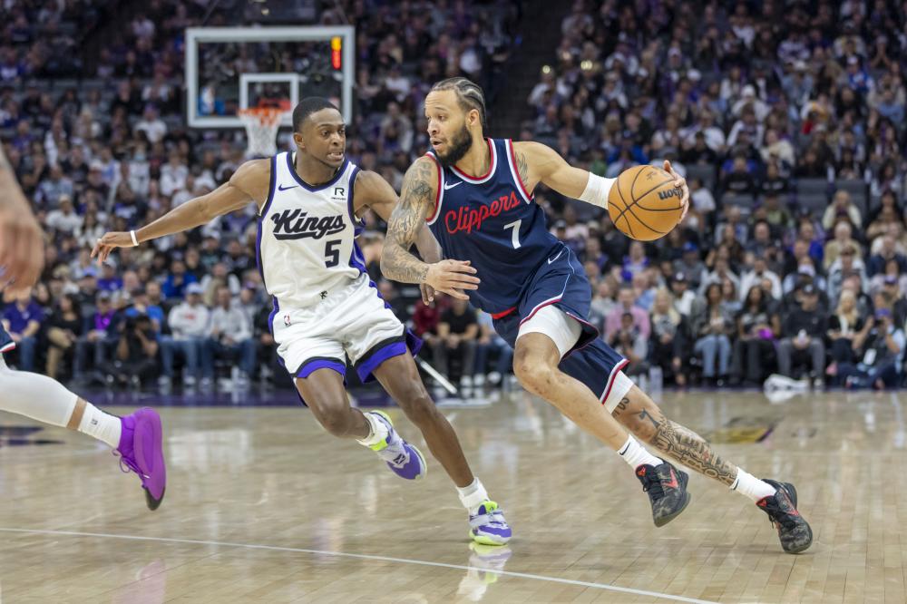 两位选手各 两位选手各